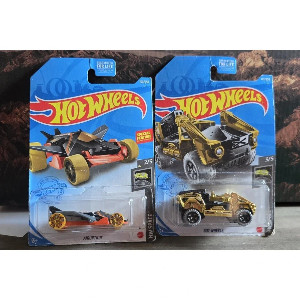 Space New AIRUPTION lot 3 HOT WHEELS HWPD AERIAL PATROL Bot Wheel DIECAST CARs